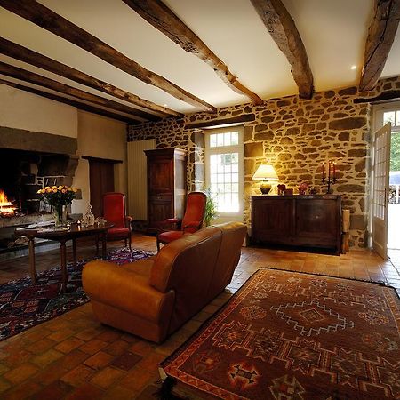 La Grande Sauvagere Bed & Breakfast Saint-Pierre-de-Plesguen Exterior photo