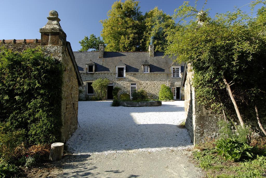 La Grande Sauvagere Bed & Breakfast Saint-Pierre-de-Plesguen Exterior photo